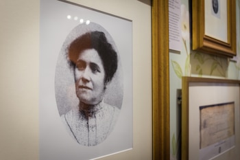 Fotografía de la mamá de Gardel, expuesto en el museo (Martín Rosenzveig)