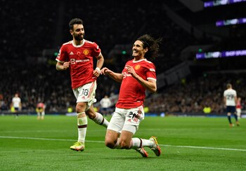 Edinson Cavani no es titular