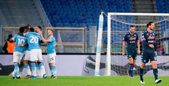 El delantero mexicano tuvo que