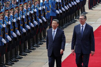 Xi Jinping y Aleksandar Vucic