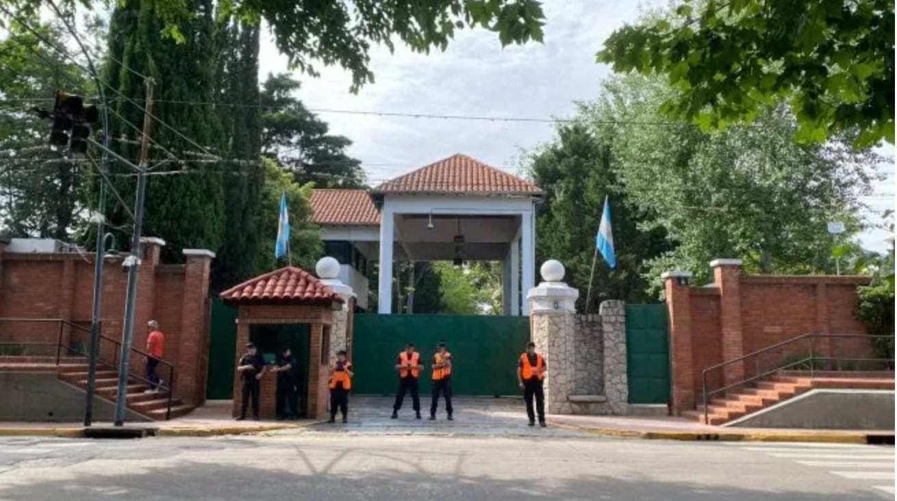 El frente de la Quinta de Olivos