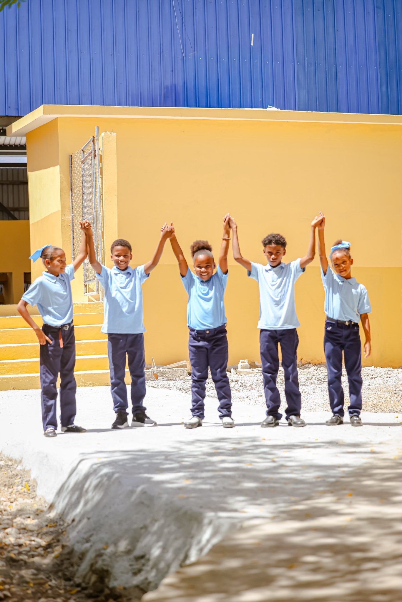 Luis Abinader encabezó la apertura del año escolar en Santo Domingo Este junto al ministro de Educación, Luis Miguel De Camps. (Foto cortesía Ministro de Educación)