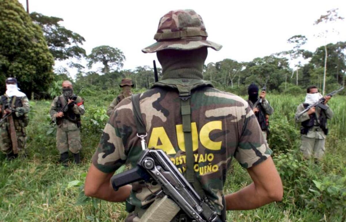 Tribunal de Bogotá condenó a 35 exparamilitares por 345 crímenes cometidos en cinco departamentos: estas son las penas