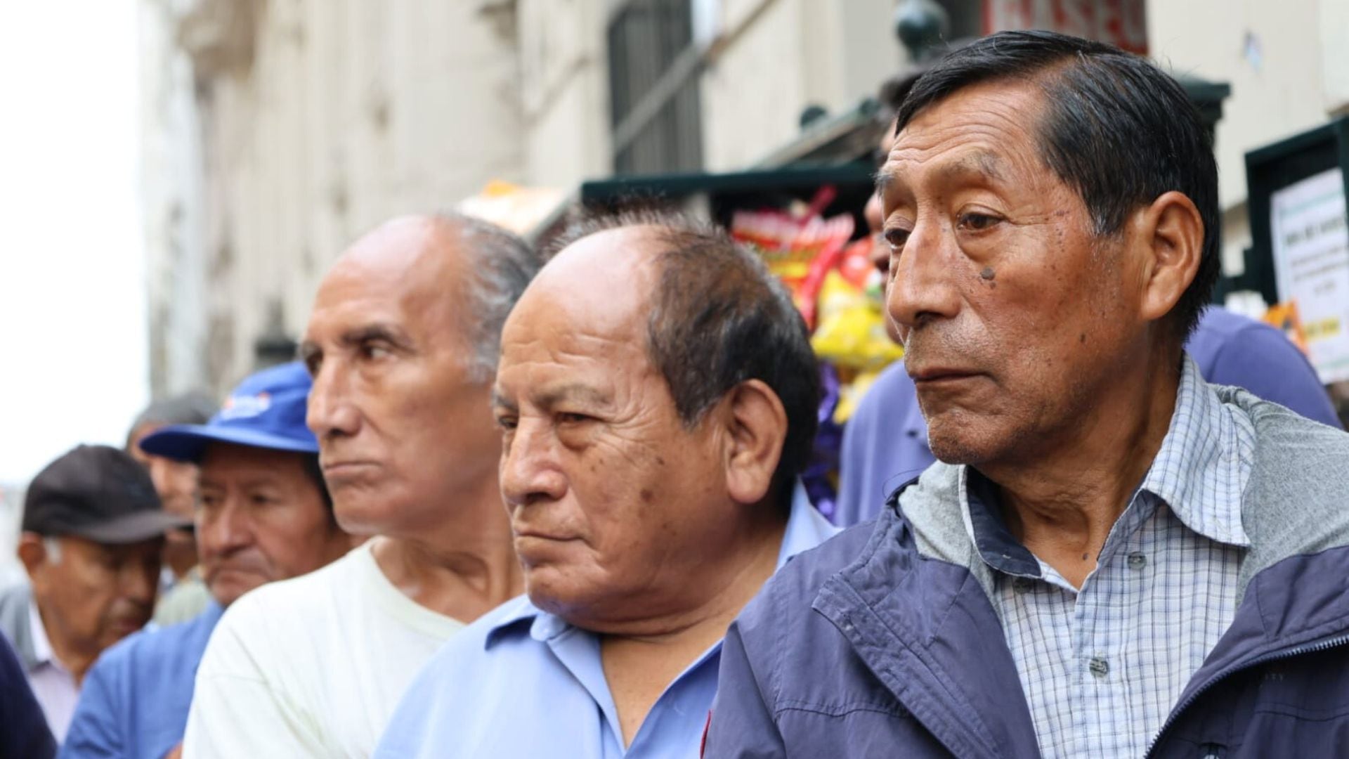 El pago del Reintegro 6 del Foanvi llegaría en septiembre, pero podría no pagarse a un grupo tan extenso. - Crédito Infobae/Paula Elizalde