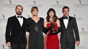 Cuántas series españolas han ganado un Emmy y dónde puedes verlas