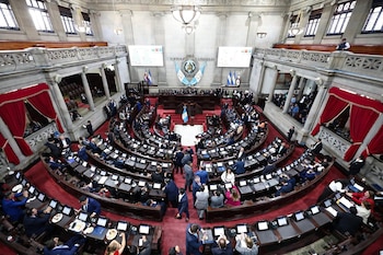 El diputado Cornelio García asumirá la Segunda Secretaría en representación del partido Todos en sustitución de la bancada Bien.