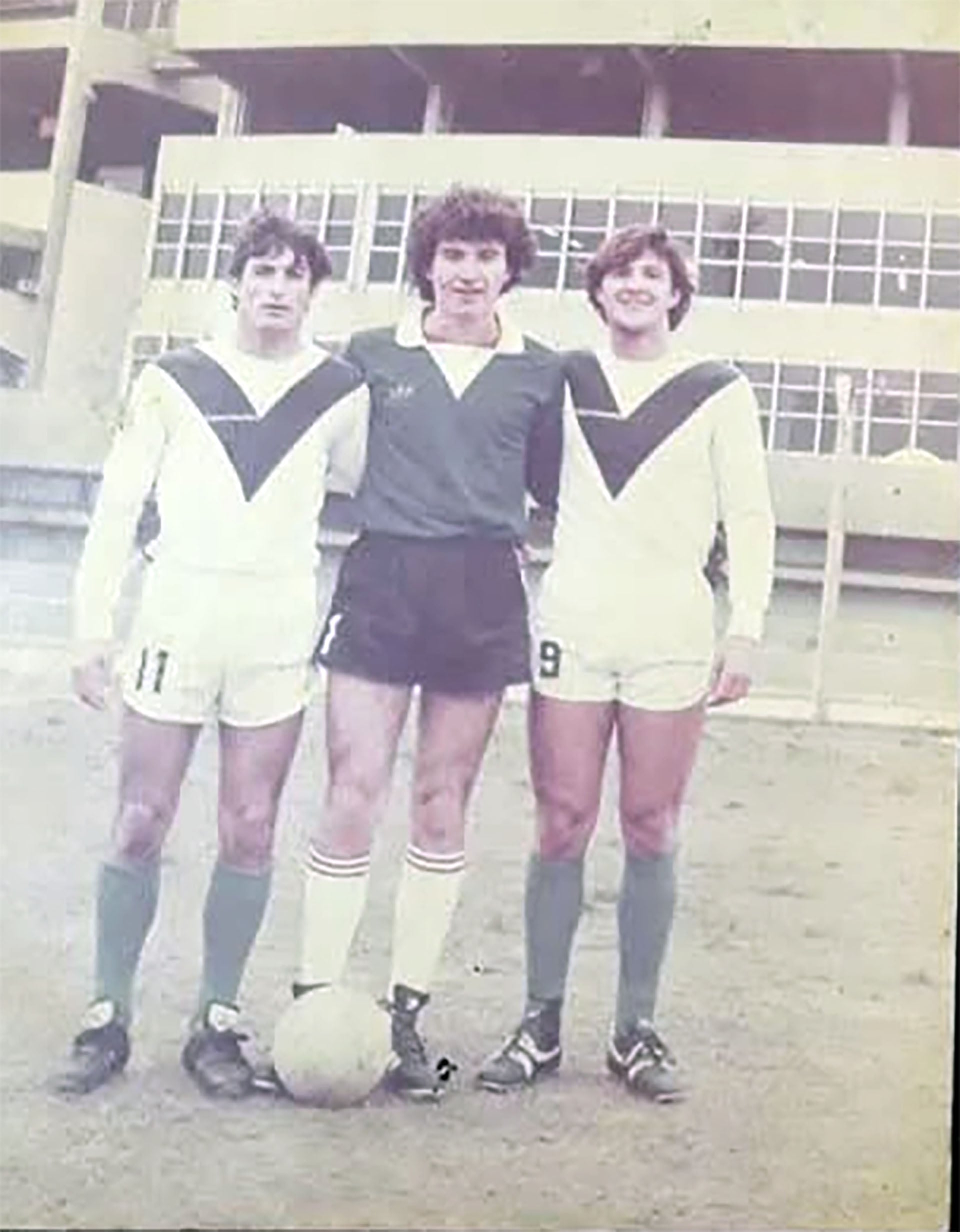 Ariel Medri con los colores de Vélez