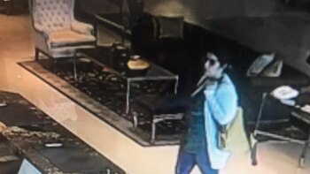 Fue a buscar el cargador