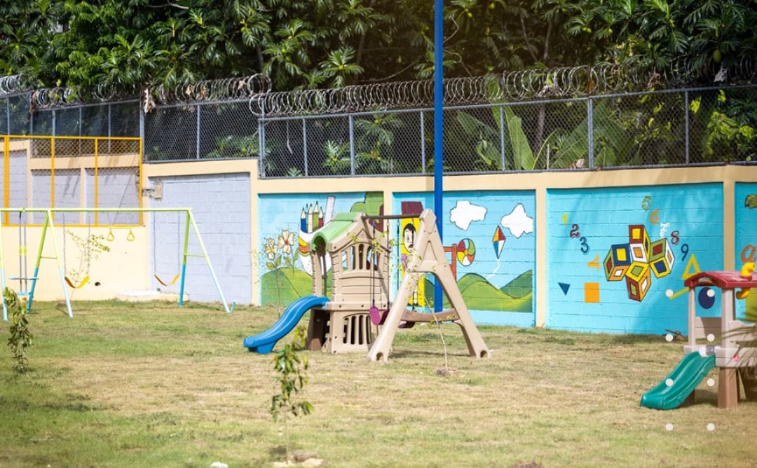 El Ministerio de Educación vinculó la apertura de la Escuela Básica Minerva Mirabal con el inicio del año escolar 2026-2027 previsto para el 24 de agosto. (Foto cortesía Presidencia de la República Dominicana)