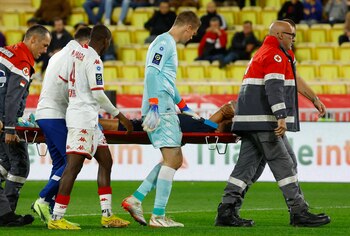 Amine Harit es retirado en