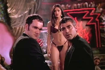 Salma Hayek interpretó a Santanico Pandemonium en la película
(TM & Miramax Films)