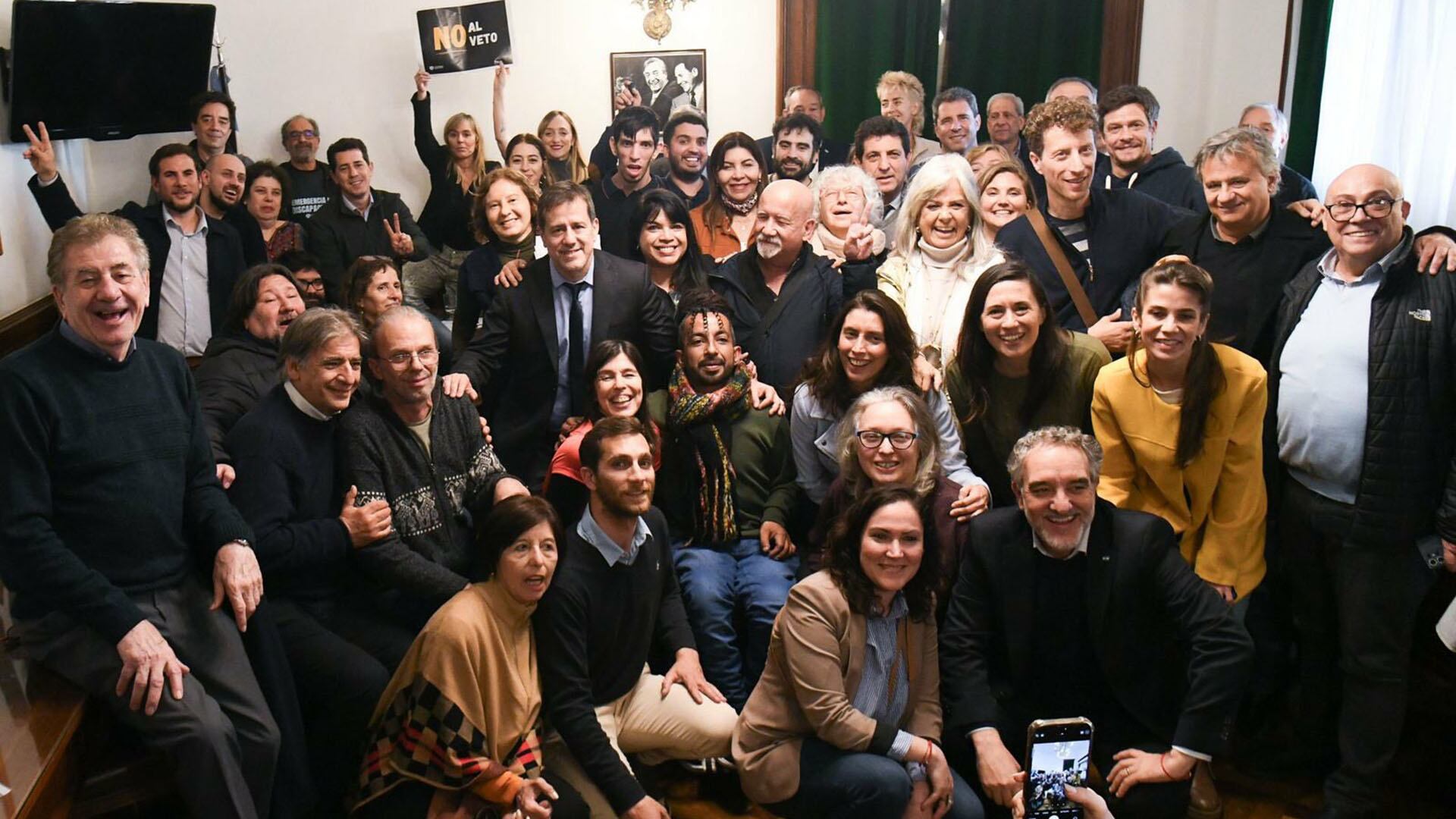 Representantes del sector de discapacidad reclaman en el Senado por recortes del gobierno de Javier Milei (@Senadores_UxP)