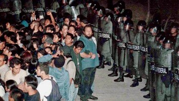 Entre salones tomados y un