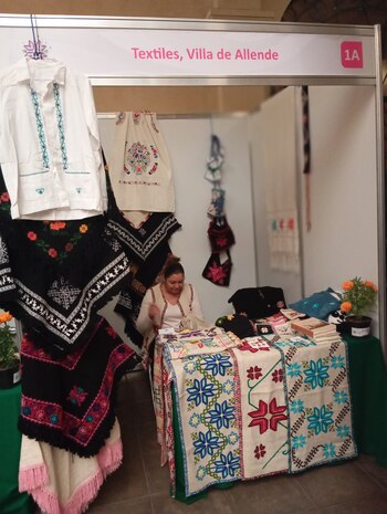 Feria Artesanal Manos Mágicas busca