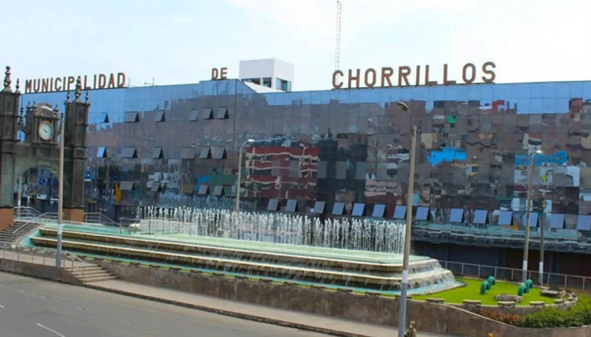 La Municipalidad de Chorrillos obligaba a las empresas a reponer todo el ancho de la calzada y la vereda de paño a paño después de intervenir la vía.