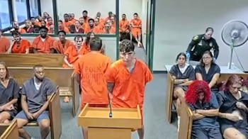 Julián Valverde compareció este viernes ante un juez en Florida, quien determinó que continuará detenido hasta quedar a disposición de ICE.