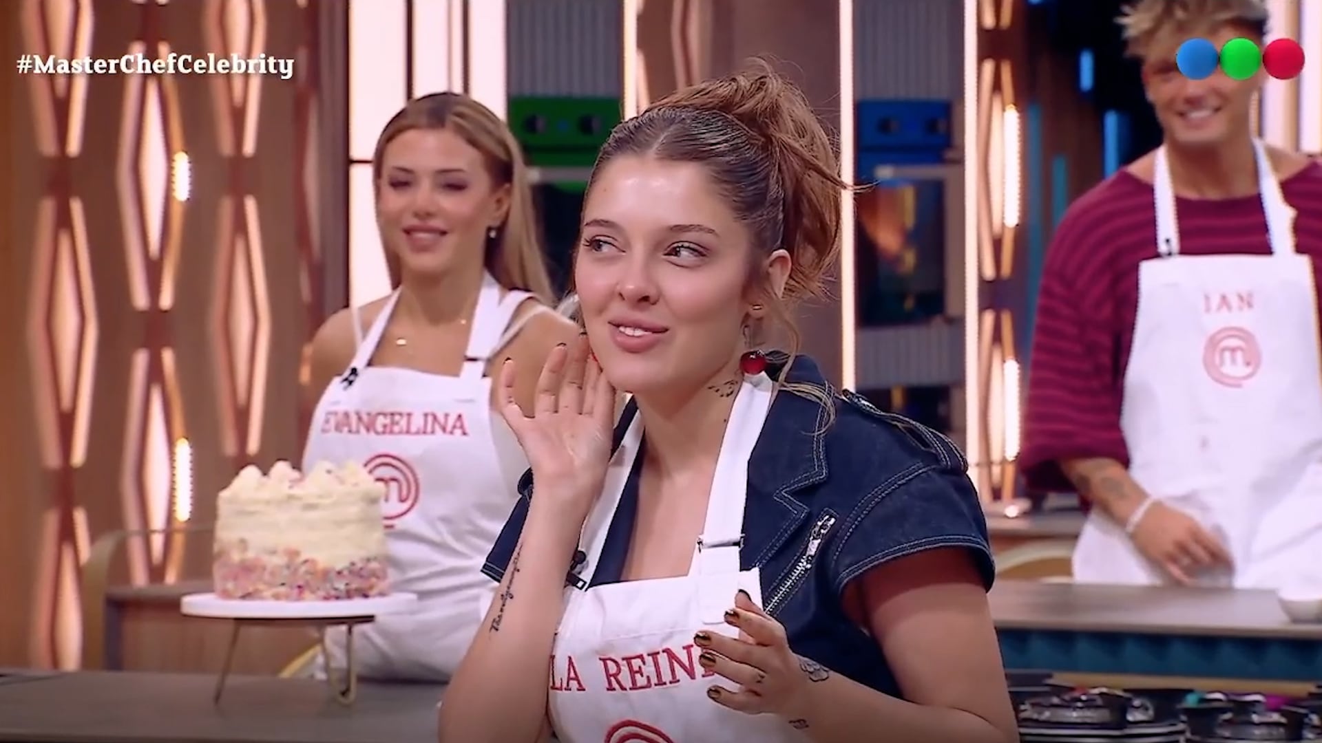 Tras la resolución de la semana, Anderson recibió la medalla dorada y La Reini la plateada.