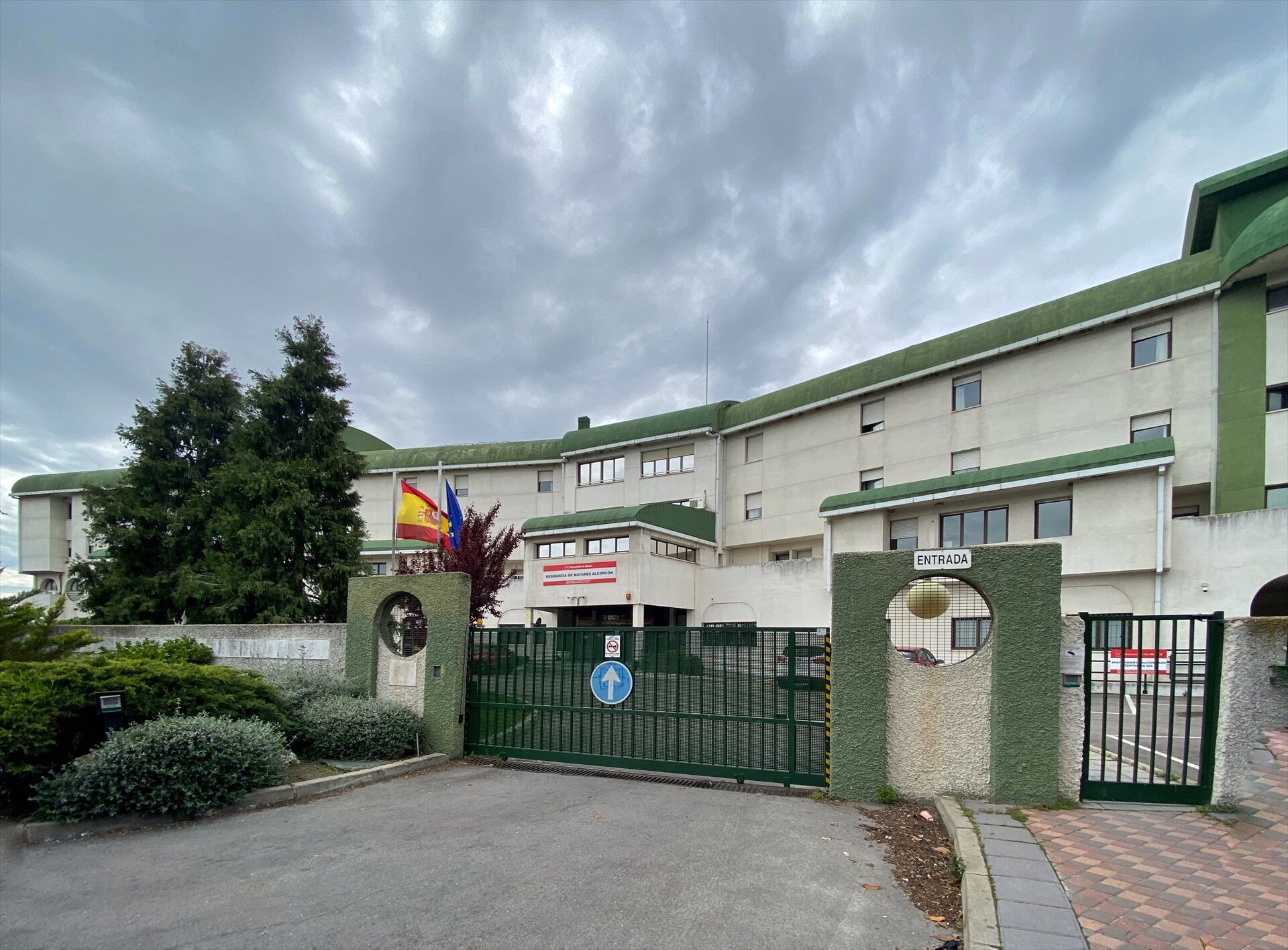 Imagen de archivo: Fachada de la Residencia de Mayores Alcorcón, a 6 de abril de 2020. (Eduardo Parra / Europa Press)