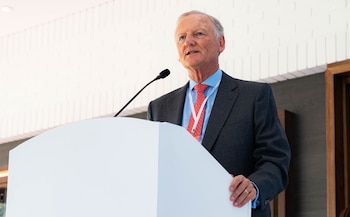 Ricardo Triana es el director