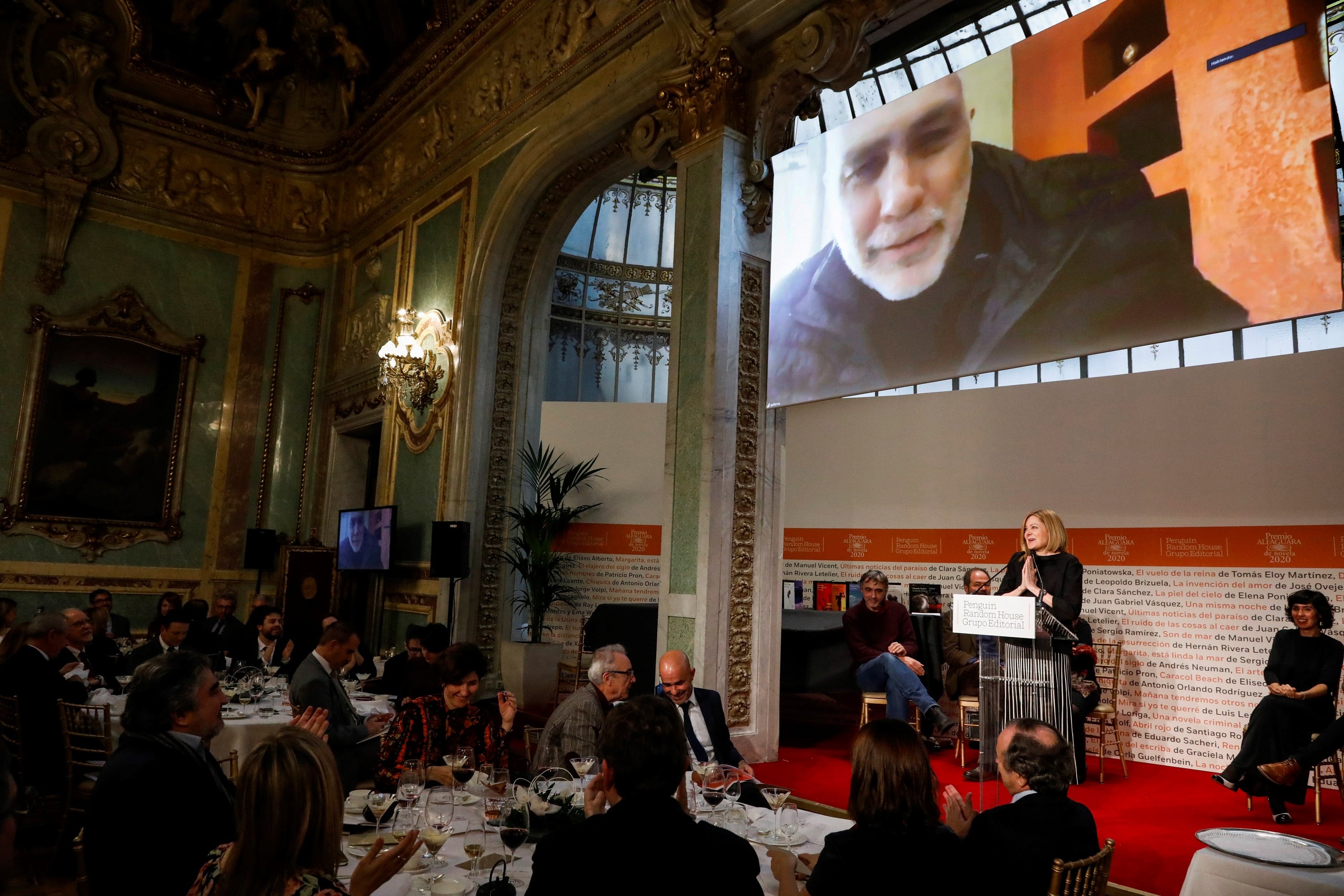 Guillermo Arriaga ganó el Premio Alfaguara en 2020.