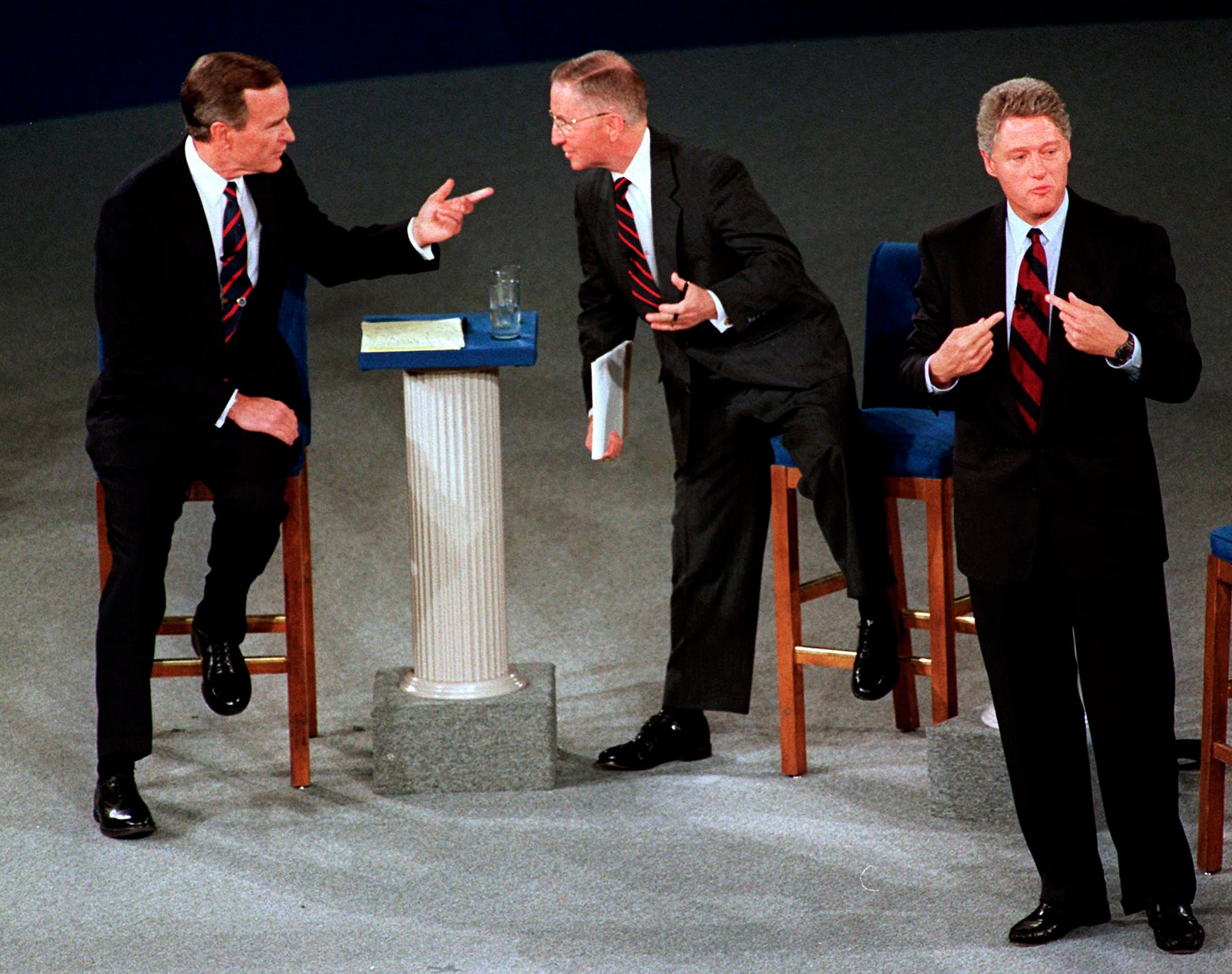 Bill Clinton definió la campaña electoral de 1992 en EEUU con su frase