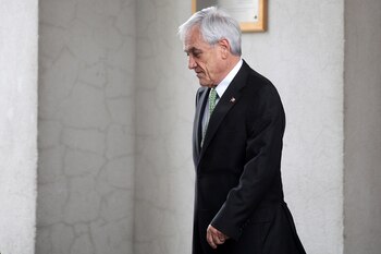 Encuesta señala que el 60% está a favor de la acusación constitucional contra Piñera