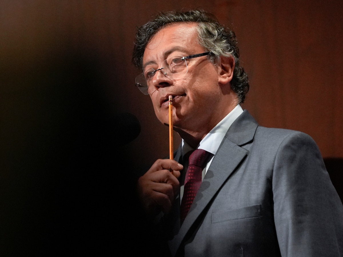 Petro acusó a la Corte Constitucional de sabotear la reforma pensional: “El egoísmo social está destruyendo los derechos” - Infobae