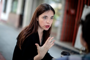 Luna Mimguel cuestiona al “escritor