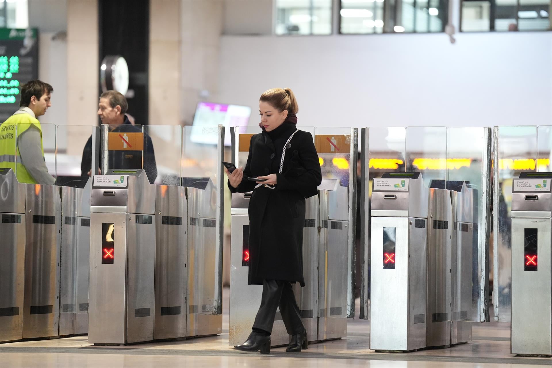 Carmona (Rodalies) ve como «certeza» que se garantiza la movilidad a todos los usuarios este lunes