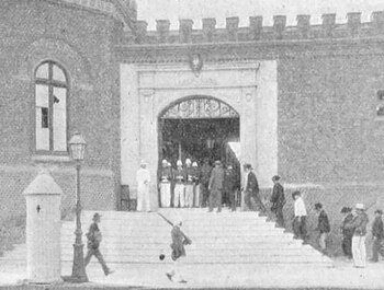 Los conscriptos llegan al cuartel