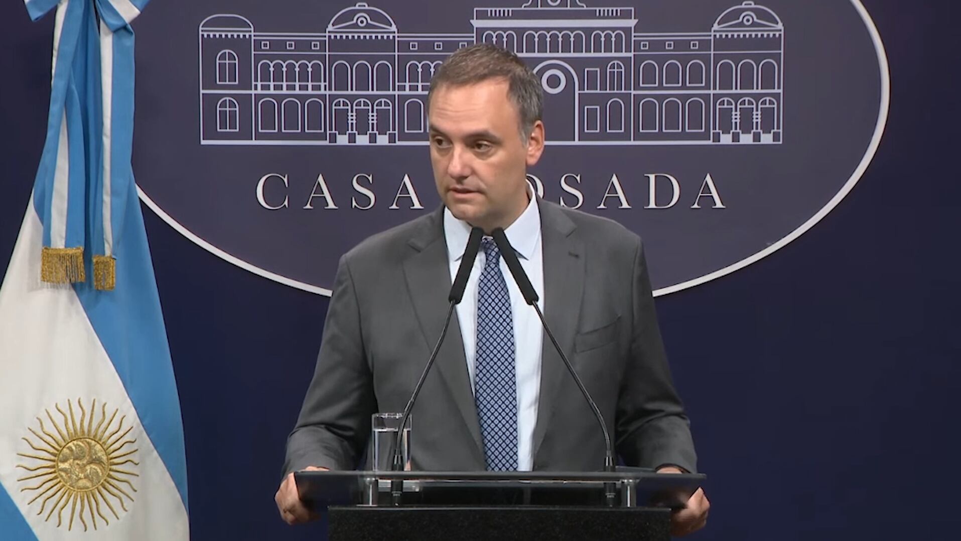 Adorni explicó porque el Gobierno decidió cerrar el Instituto Perón