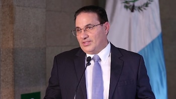 El ministro Marco Antonio Villeda anuncia el regreso del FBI: “El fiscal general ha ofrecido el total apoyo de los fiscales en esta nueva administración y ellos, viendo ese ofrecimiento, se han comprometido a regresar en el mes de julio para continuar con estos trabajos de recaptura”.