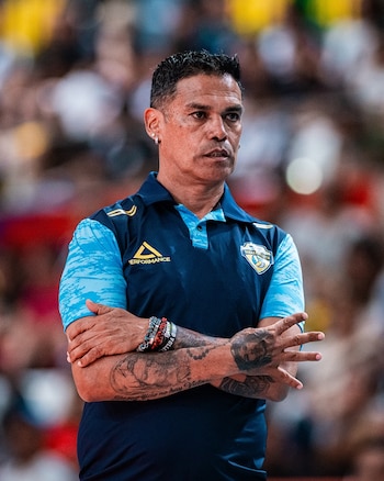 Carlos Rivero es entrenador de
