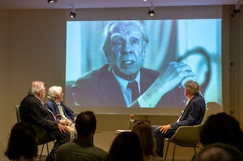 Roberto Alifano, Alejandro Vaccaro y Alejandro Roemmers en la presentación de la Colección Borges en Ginebra