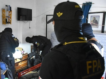 Cinco integrantes de una banda