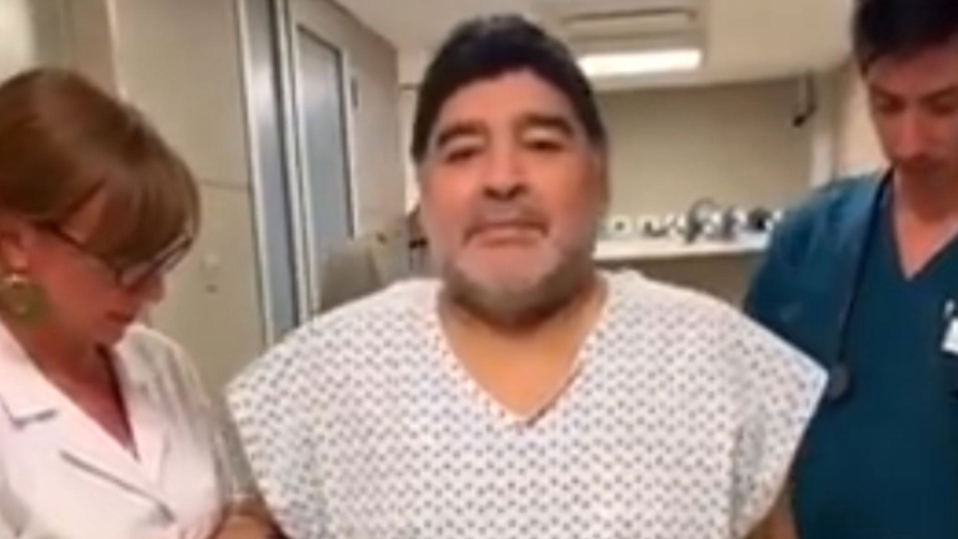 Maradona tras la operación