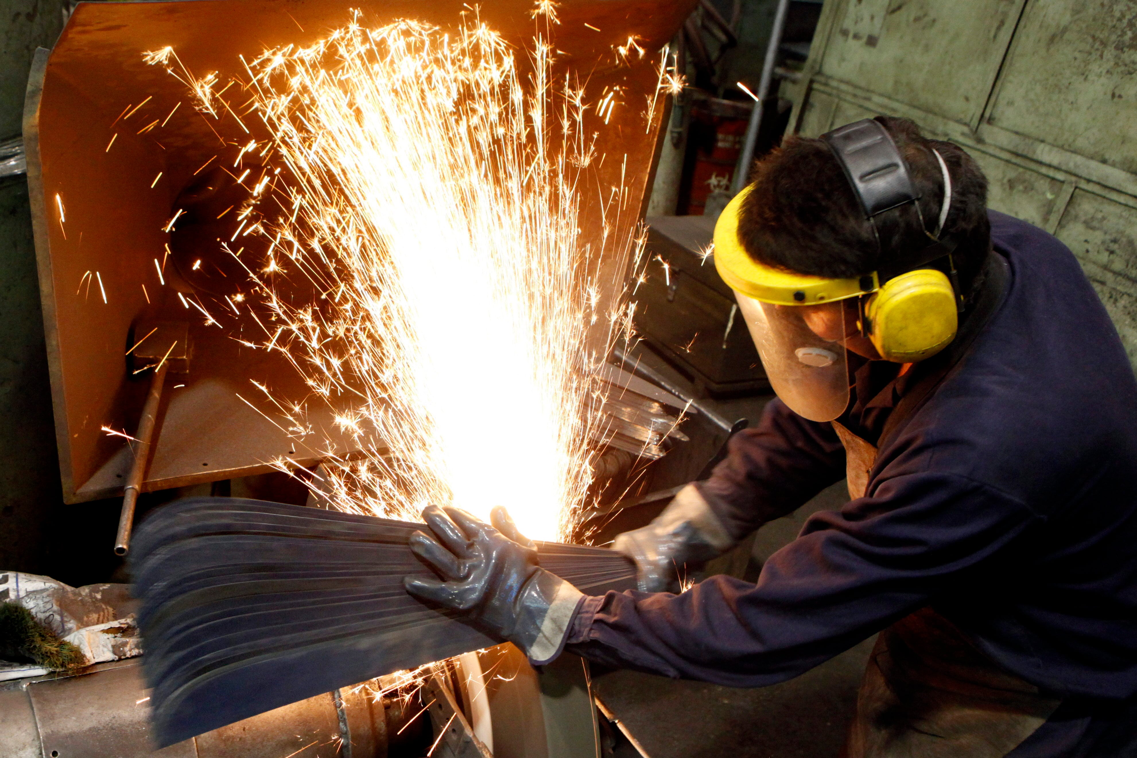 La confianza empresarial repunta en Colombia, pero la industria mantiene señales de cautela: estos son los resultados de septiembre