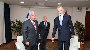 Presidente de Panamá se reúne con el rey de España durante agenda oficial en Costa Rica