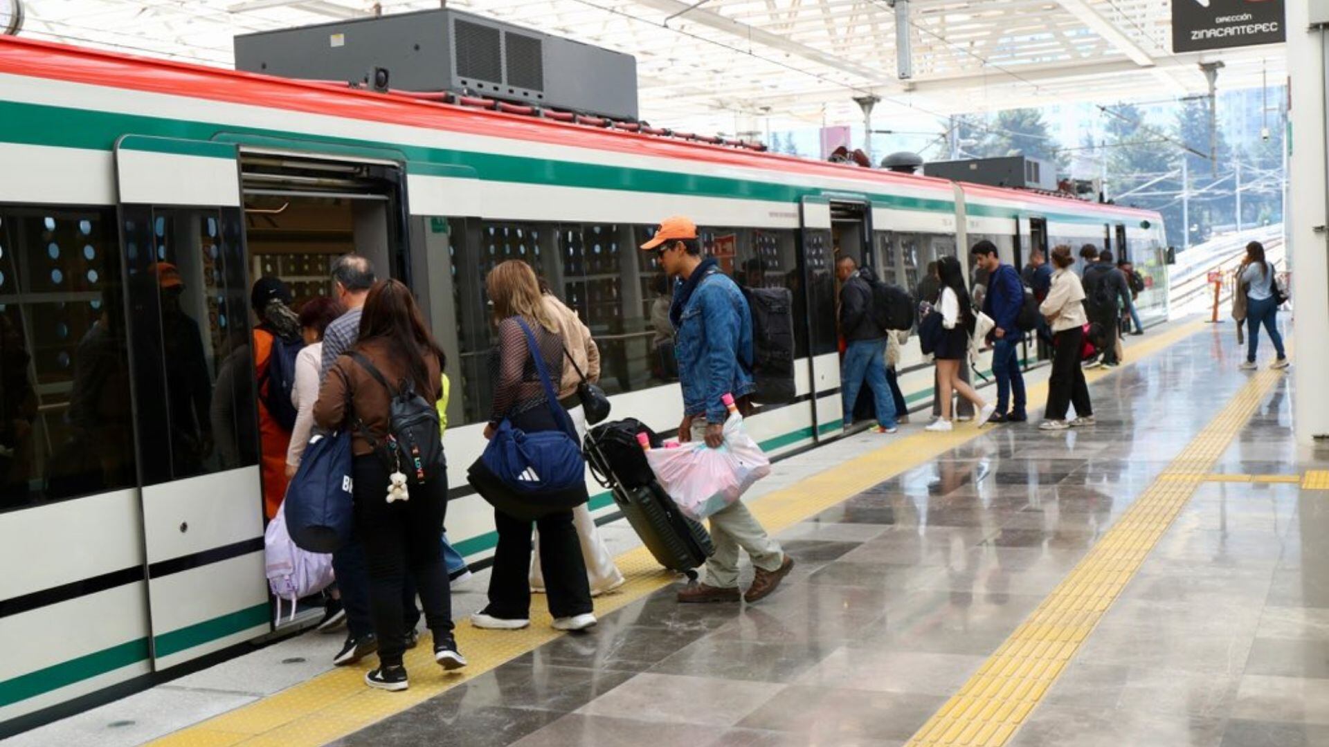 El Tren Interurbano México - Toluca aumentó su número de pasajeros (X/ @TrenesMX)