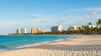 Un popular destino turístico de playa genera alarma tras alerta de EEUU por posibles ataques y secuestros