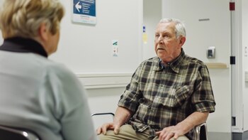 Una jubilada denuncia que al