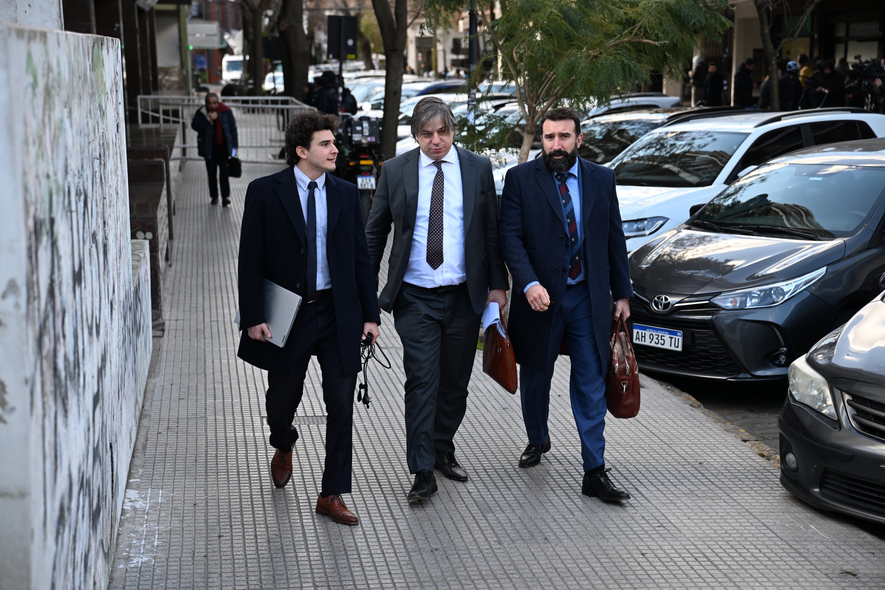 La defensa de Luque: Roberto Rallín (centro) y Francisco Oneto (derecha) (Foto/Maximiliano Luna)