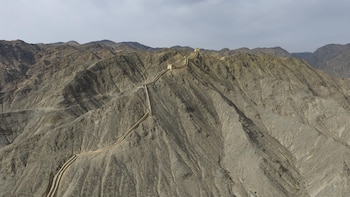 Denuncian la destrucción de un tramo de la Gran Muralla china por una mina de carbón