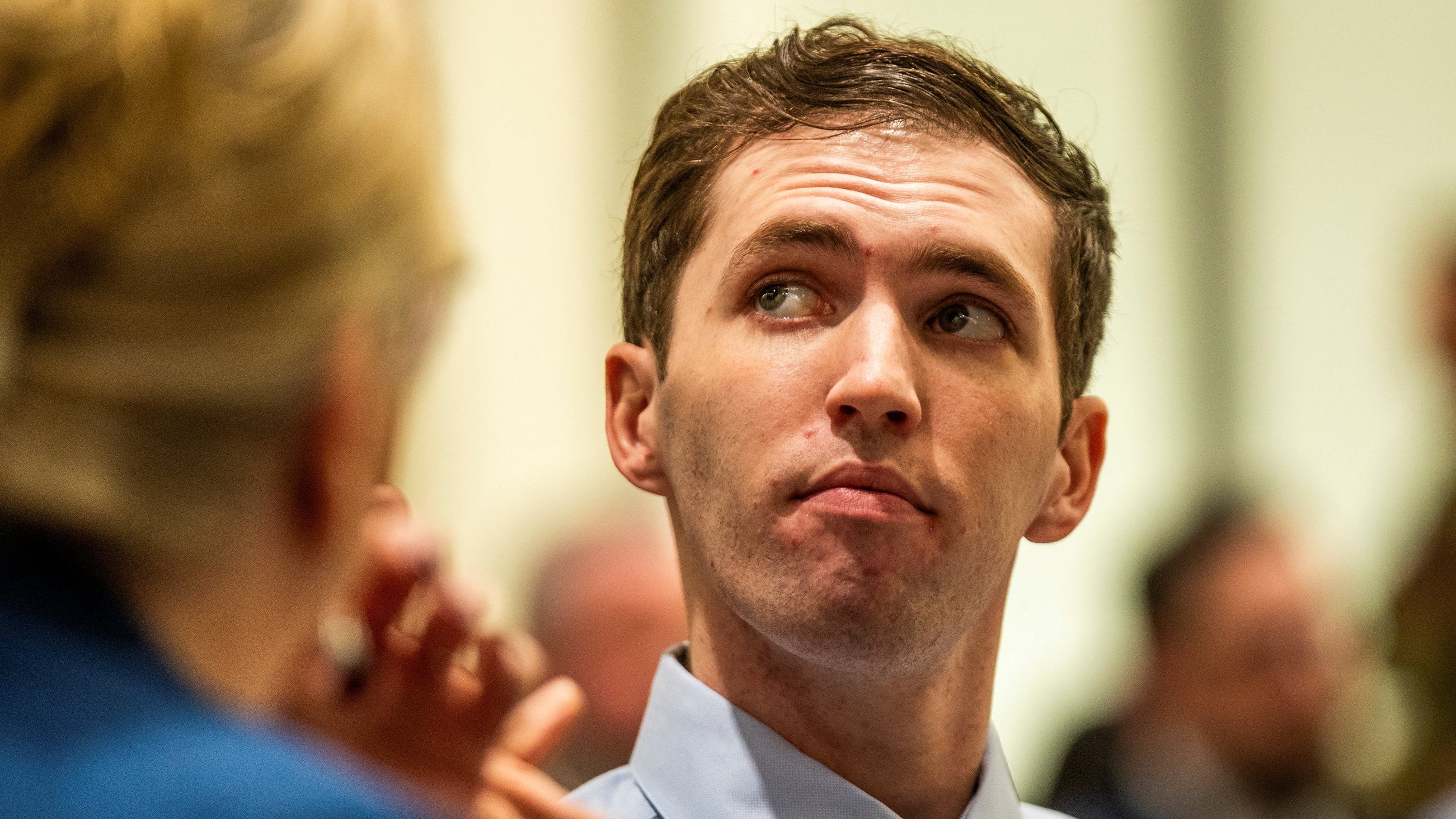 La fiscalía acusó a Tyler James Robinson de asesinato agravado y sostuvo que la inscripción en una bala prueba un móvil político contra Charlie Kirk. (Rick Egan/Pool via Reuters)