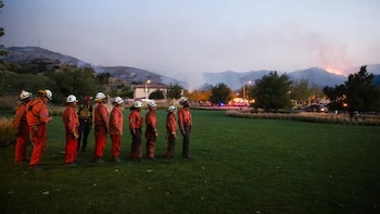Combatieron incendios mientras estaban presos: California ahora reconocerá su experiencia para trabajar como bomberos forestales