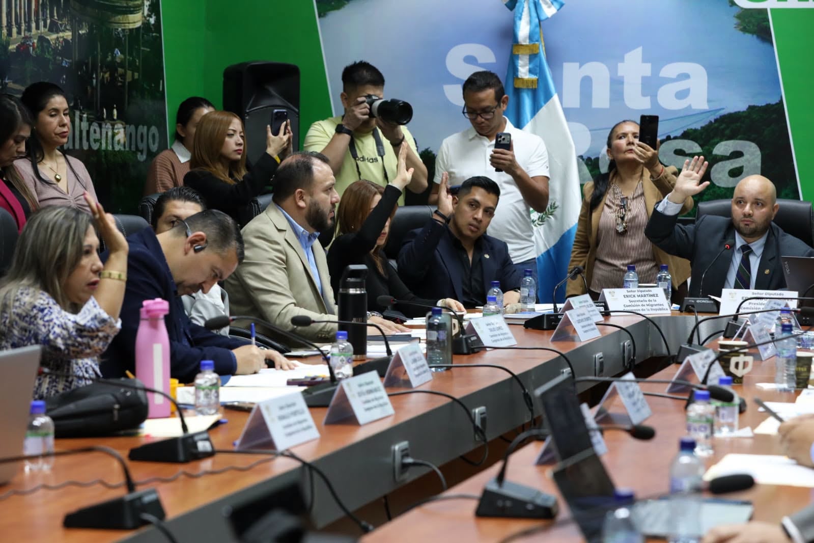 La Comisión de Migrantes del Congreso de Guatemala excluyó de forma definitiva a cinco aspirantes a la dirección de Conamigua. (Congreso de la República de Guatemala)