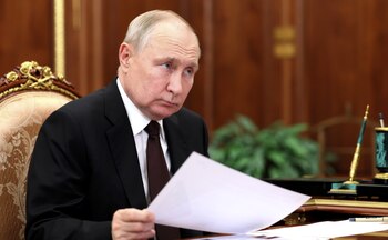El presidente ruso, Vladimir Putin, justificó en parte la operación militar por el presunto “genocidio” que estaría cometiendo el gobierno Kiev en el este de Ucrania. (Europa Press/Gavriil Grigorov/Kremlin Poo)