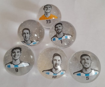 El homenaje a la selección argentina, hecho bolitas
