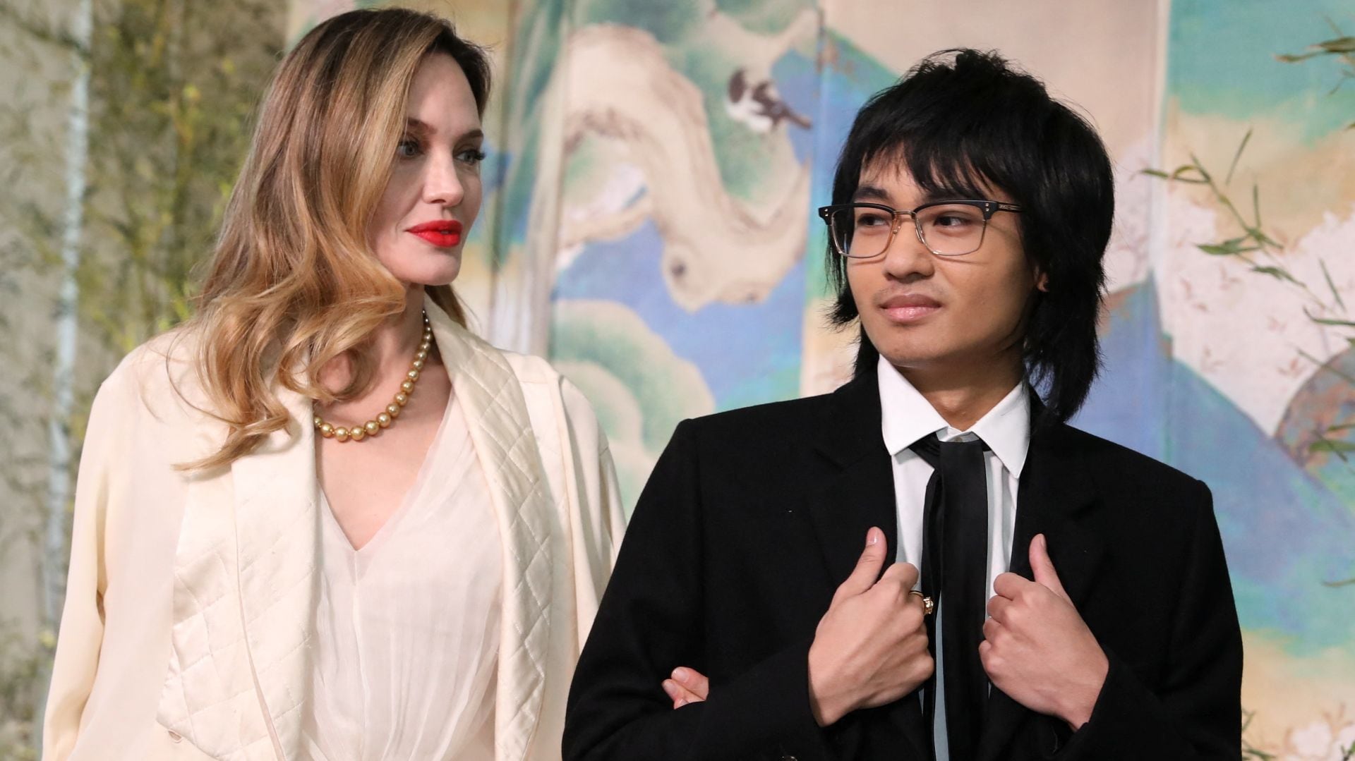 Angelina Jolie adoptó a Maddox en 2002 mientras estaba en Camboya, donde un año antes tuvo la certeza de que encontraría a su futuro hijo en aquel país (REUTERS/Amanda Andrade-Rhodes)