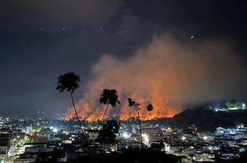 Reportan gran incendio en Aeropuerto